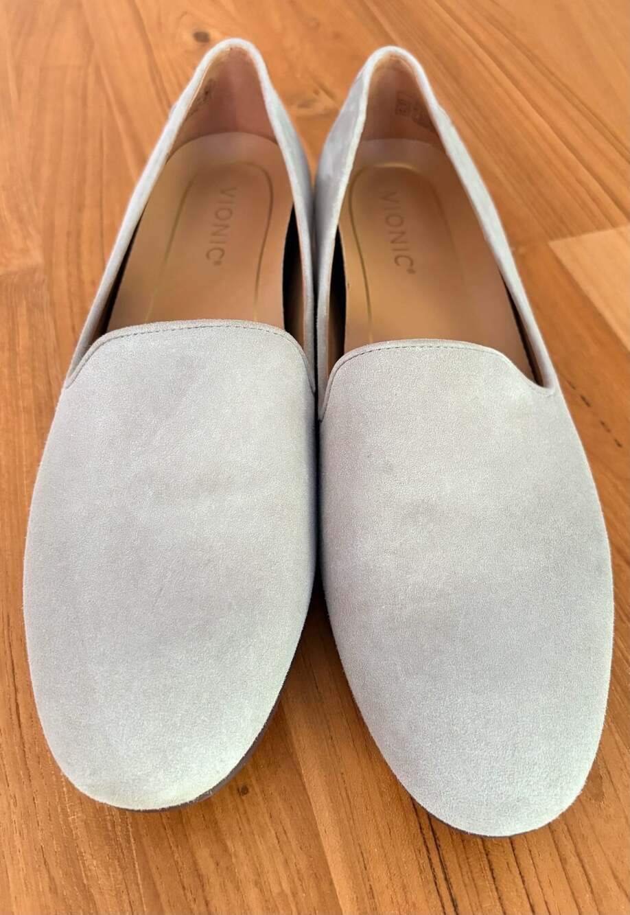 Vionic Willa Flats Grey Suede Loafers Slip-On Comfort Shoes Ladies size 9.5